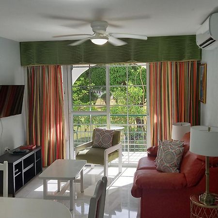 Marchabell By The Sea E22 Ocho Rios Exterior foto